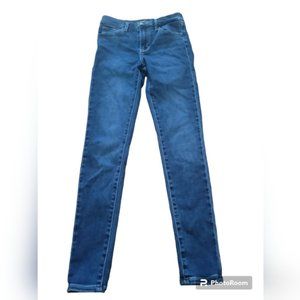 Levis ladies super skinny jeans